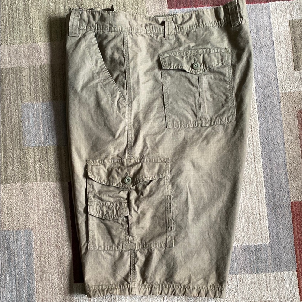 Olive Green Cargo Shorts*